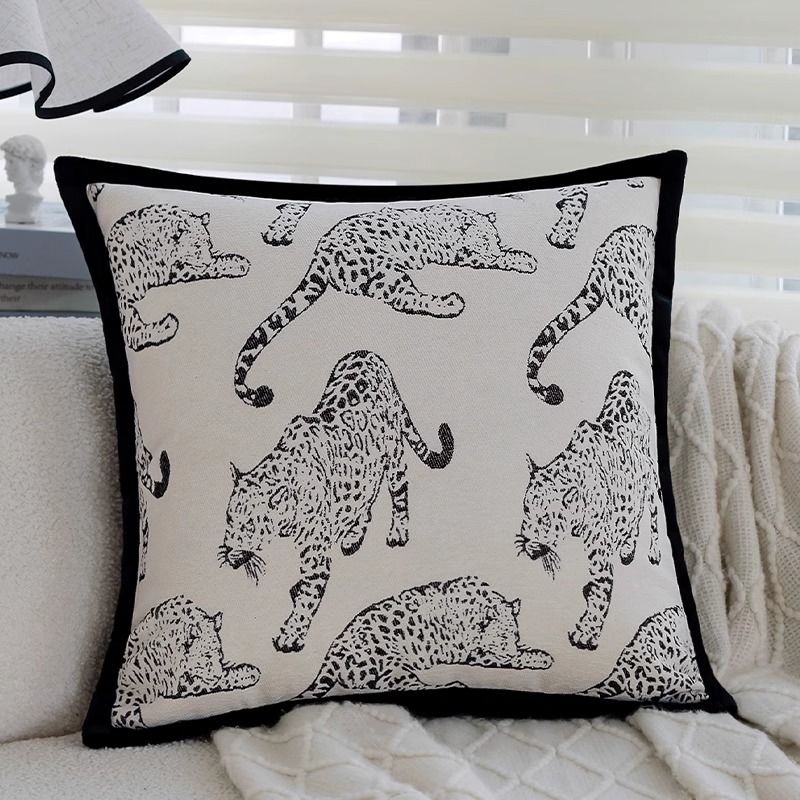 Designer French Light Luxury High-End Ins Black And White Pillowcase Living Room Modern Sofa Simple Pillow Bedside Nordic Cushion (not including Inser