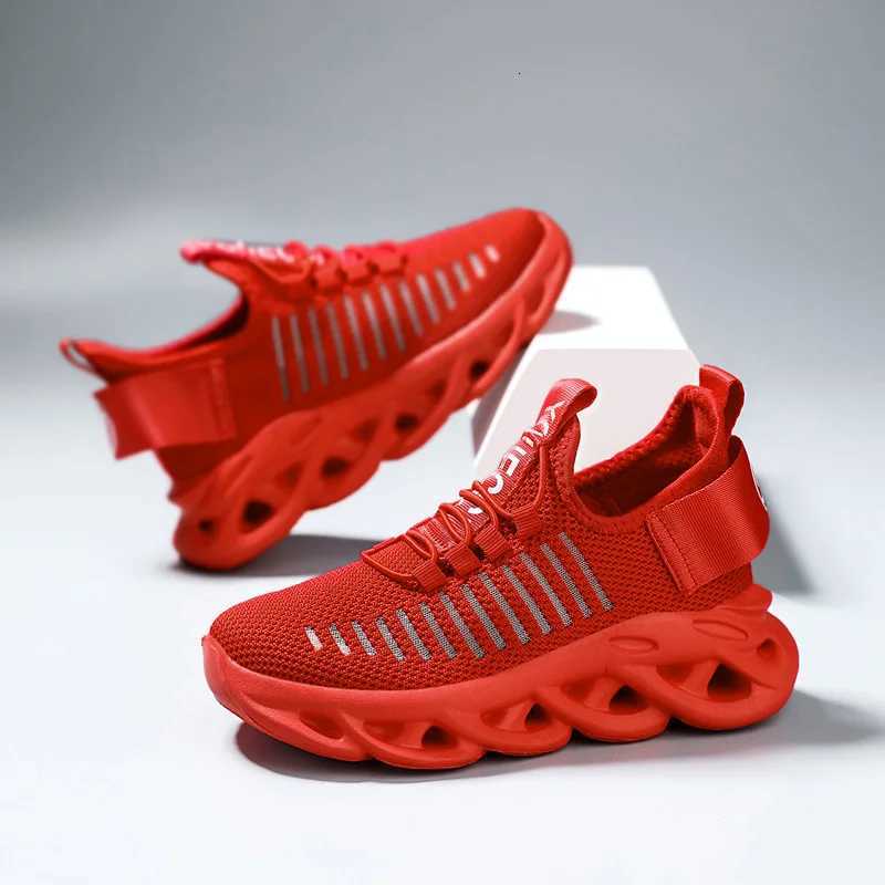 2025 Hot Sale Fashion Red Childrens Running Shoes Breathable Mesh Blade Sneakers Size 26-39 Outdoor Sports Shoes Trainers Kids W250723
