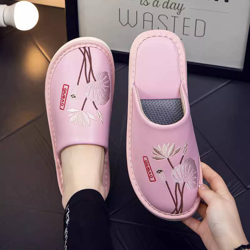 Spring and Autumn New Chinese Style Household Silent Leather Surface Waterproof Closed-Toe Slippers Indoor Home Non-Slip Odor-Resistant Unisex Summer