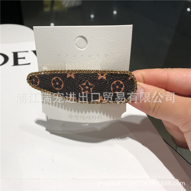 9 Colors Leather Waterdrop Letter Hair Clip Women Girl Cute Letters Barrettes for Gift Party Fashion Hair Accessories