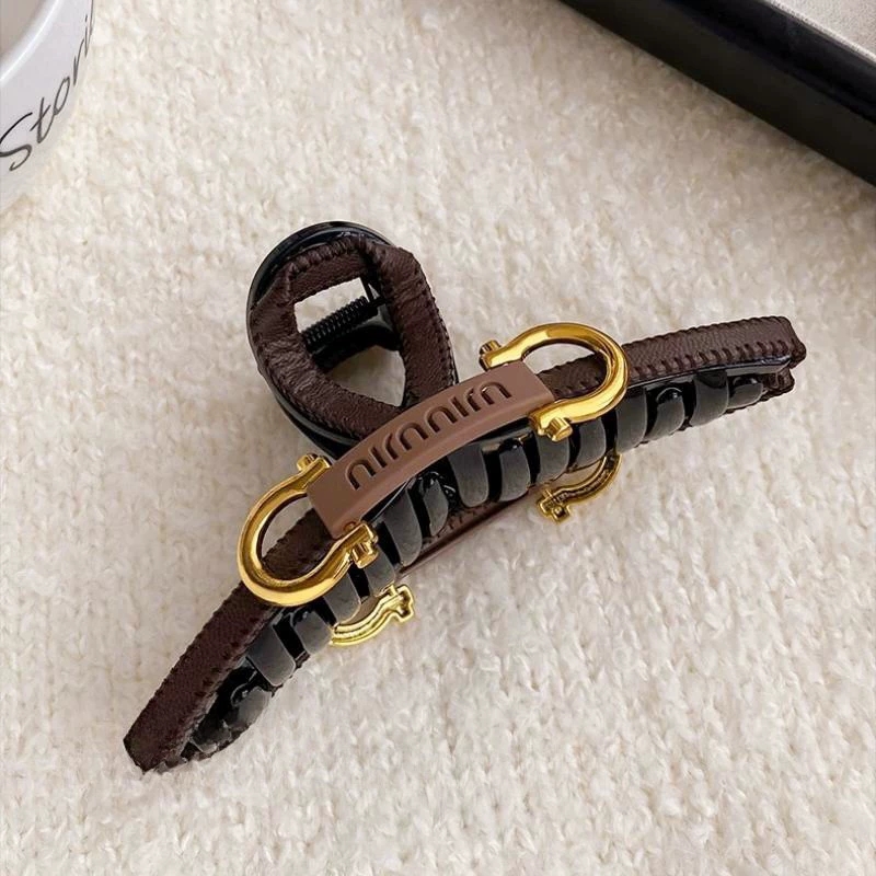 Premium Leather Claw Clip Oversized Shark Clip New Style Female Light Luxury Stylish Hair Clip for Back-of-Head Updos