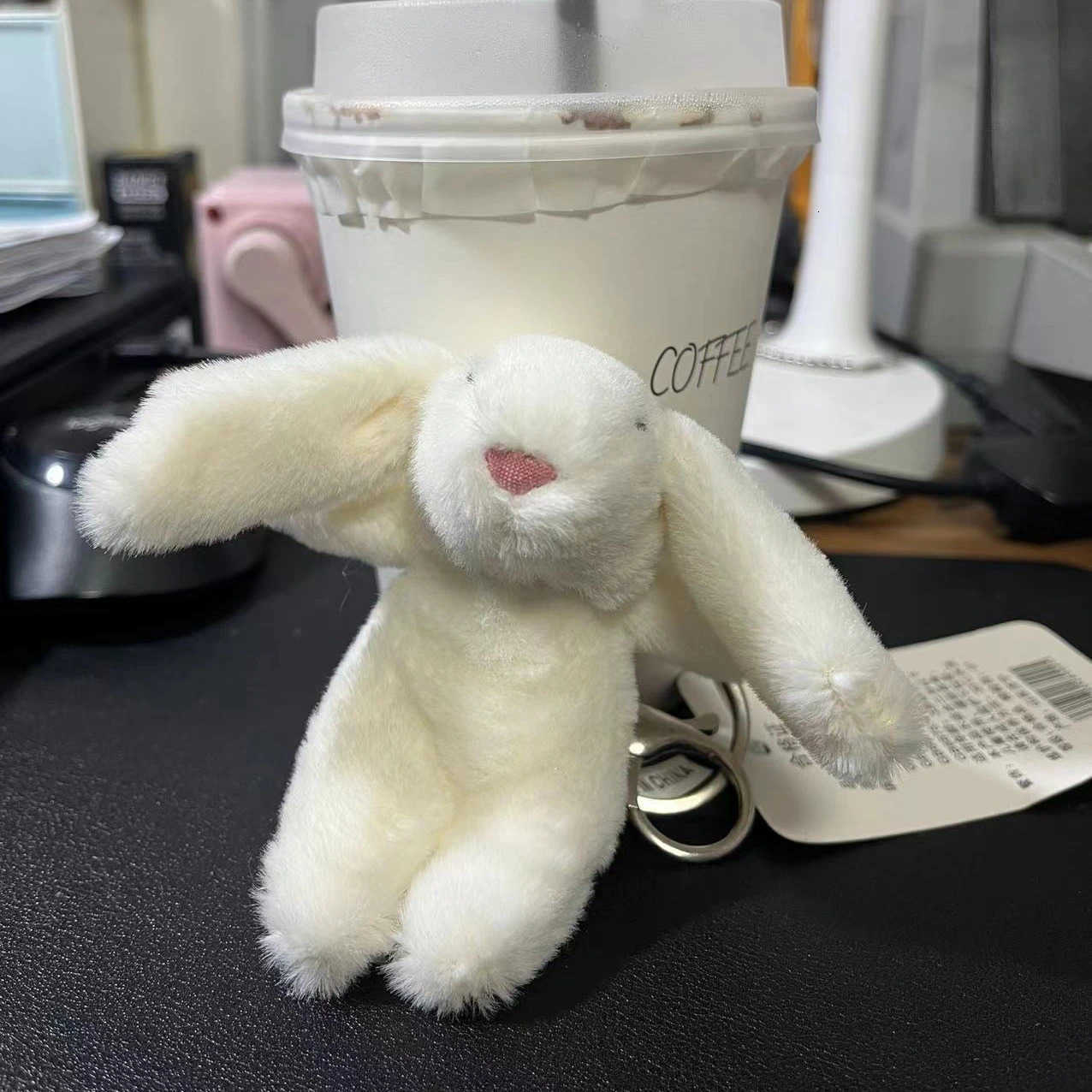 Stuffed Animals Cute Cartoon Rabbit Keychain Love Pompom Trinket Toy Girl Bag Car Keychain Mobile Phone Pendant Jewelry Gift U250807
