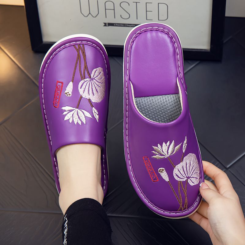 Spring and Autumn New Chinese Style Household Silent Leather Surface Waterproof Closed-Toe Slippers Indoor Home Non-Slip Odor-Resistant Unisex Summer