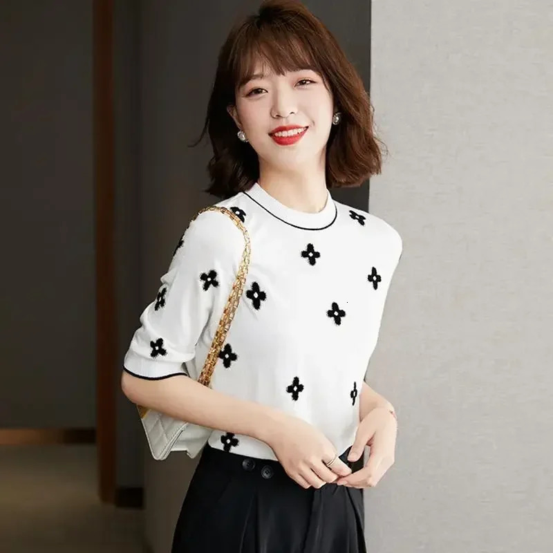 Casual Thin Knitted TShirt Summer Short Sleeve Tops Elegant Womens Clothing Embroidery Flower Fashion Tee Shirt Femme 250718