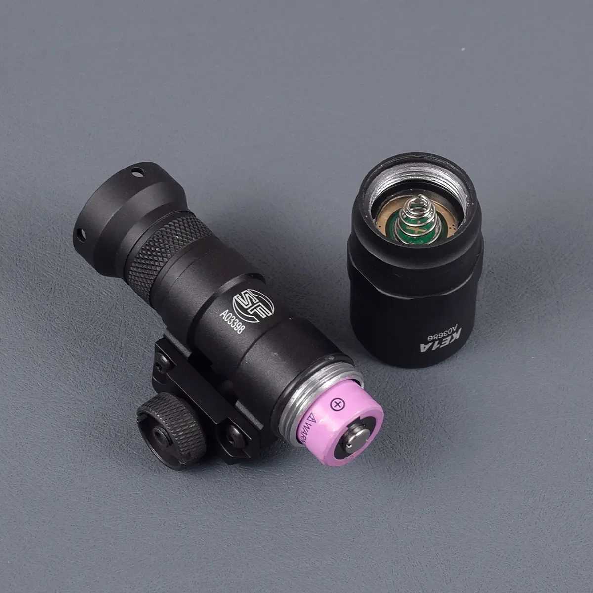 Tactical Airsoft Surefire M300 M300B M300A LED Weapon Scout Light For 20mm Rail AR15 M4 M16 Flashlight Hunting Metal Torch W250722