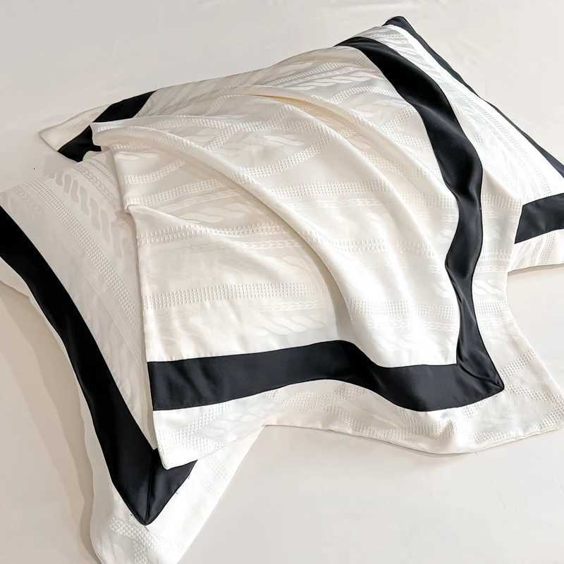 4Pcs Luxury Pearl White Jacquard Black Wide Edge Bedding Set Queen King Size Duvet Cover Set Bed Sheet/Fitted Sheet Pillowcases XJ250619