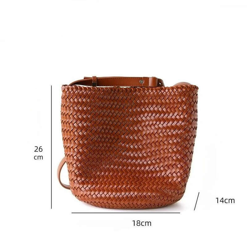 2025 Woven Women Designer Bags Niche Casual Bucket Bag Handmade French Retro PU Material Shulder Handbag