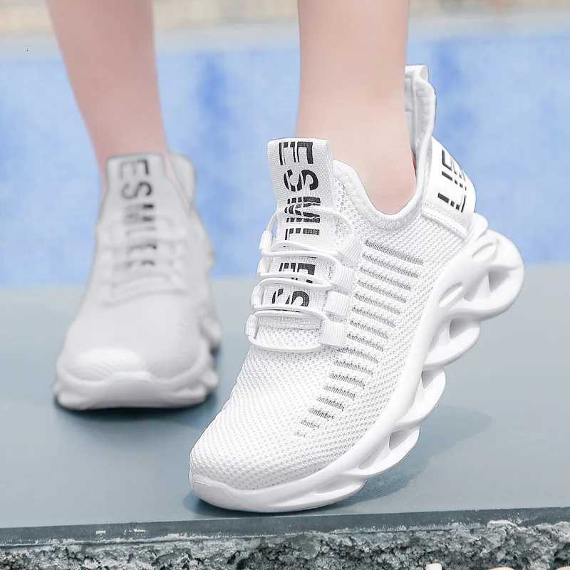 2025 Hot Sale Fashion Red Childrens Running Shoes Breathable Mesh Blade Sneakers Size 26-39 Outdoor Sports Shoes Trainers Kids W250723