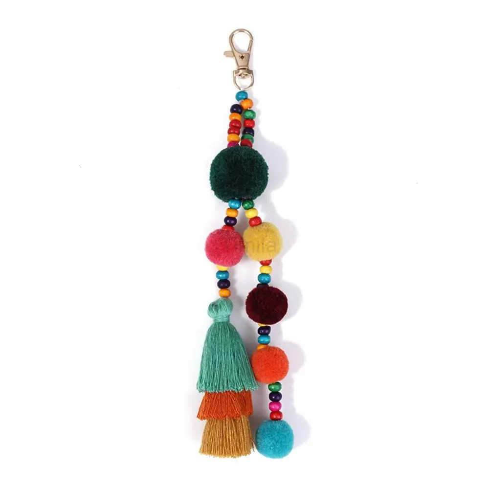 Boho Style Hair Ball Tassel Keychain Summer Beach Shell Keychain Colorful Pompom Keyring for Women Bag Hanging Pendants U250723