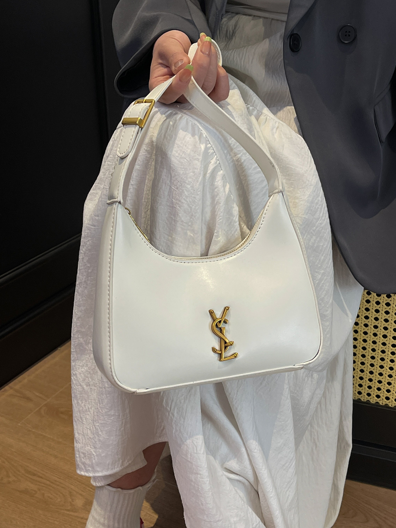 Designer bag Shoulder Bag Luxury Bag beach bag Crossbody Purse Designer 2025 New Women's bags summer woven bags small hollow bag underarm commuti