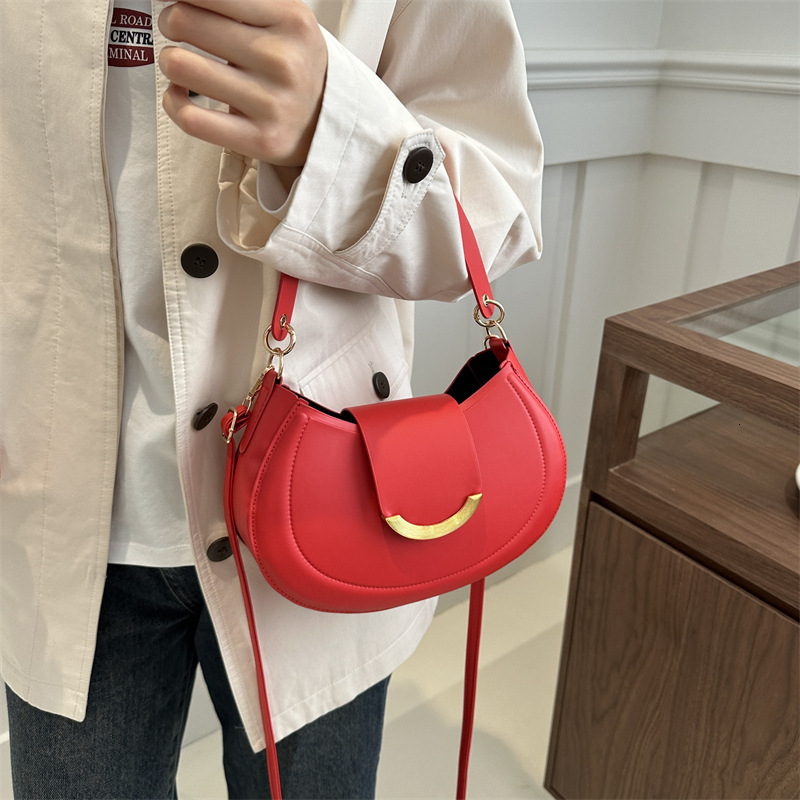 Summer new women's crossbody bag fashion new niche bag summer women's retro single shoulder armpit bag new women's single shoulder bag 