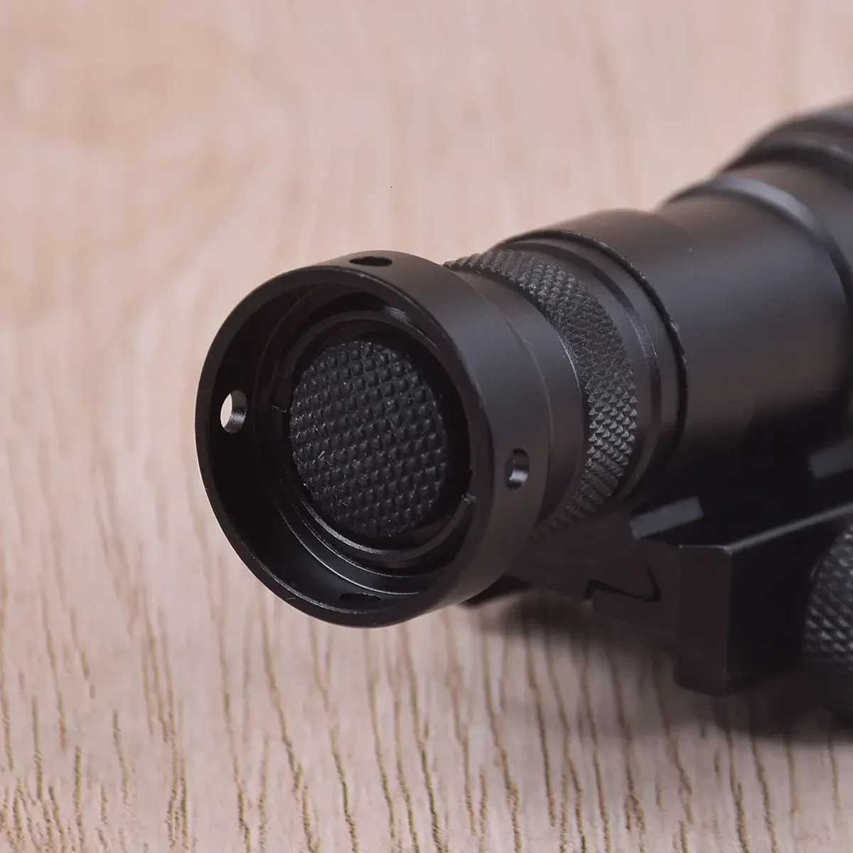 Tactical M300B M300 Scout Light HK416 AK47 Rifle Surefire Weapon Flashlight LED Hunting Torch Momentary Pressure Pad Switch W250722