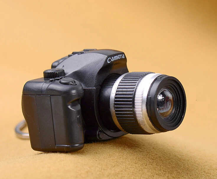 New Mini SLR Model Camera Keychain Car Key Ring LED Flashlight Colorful Key Chain Best Party Gift Jewelry M250723