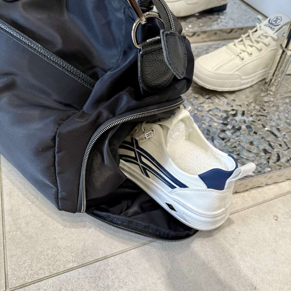 Large Capacity Travel Duffel Bag | Durable NylonMulti Pocket Design | Ideal for Gym Weekend Trips | Stylish SuepmreSports Bag