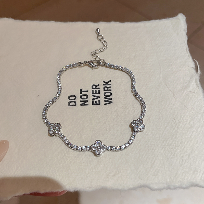 Gold - Tone Clover - Linked Bracelet With Rhinestone Accents, Chic Daily Jewelry, High - Quality Sparkling Gift For Her