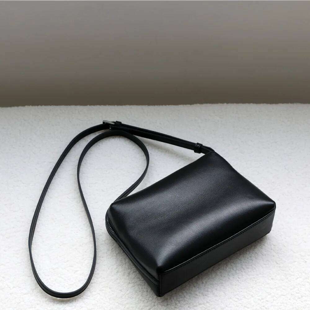 Sheepskin Small Square 2025 New Niche Vintage Genuine Leather Mobile Phone Simple Women Mini One-Shoulder Crossbody Bag