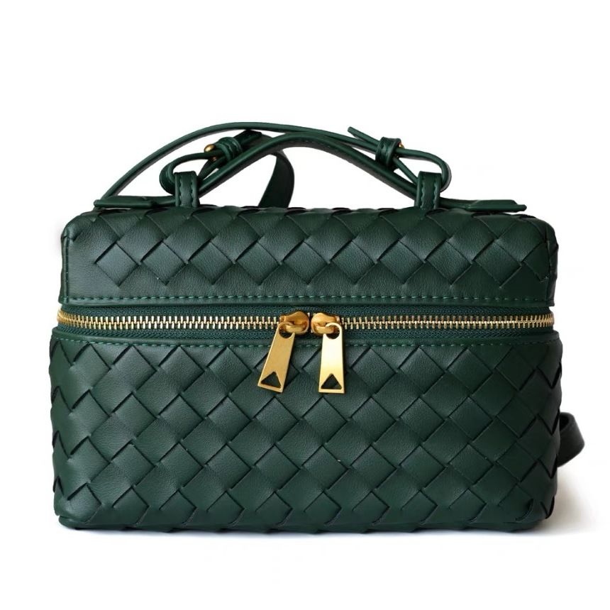 Vanity 2025 bag Genuine Shoulder Bags Bang Intrecciato Leather Cosmetic Case Handmade Woven Cross body Bag Designer Purses Handbag