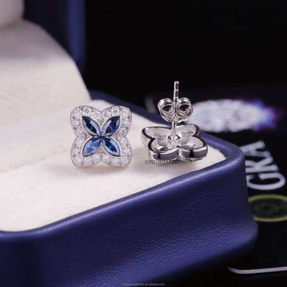 High Quality White Gold Plated Sterling Sier Shiny Vvs Moissanite Dia Four Leaf Clover Jewelry Stud Earring - view 5