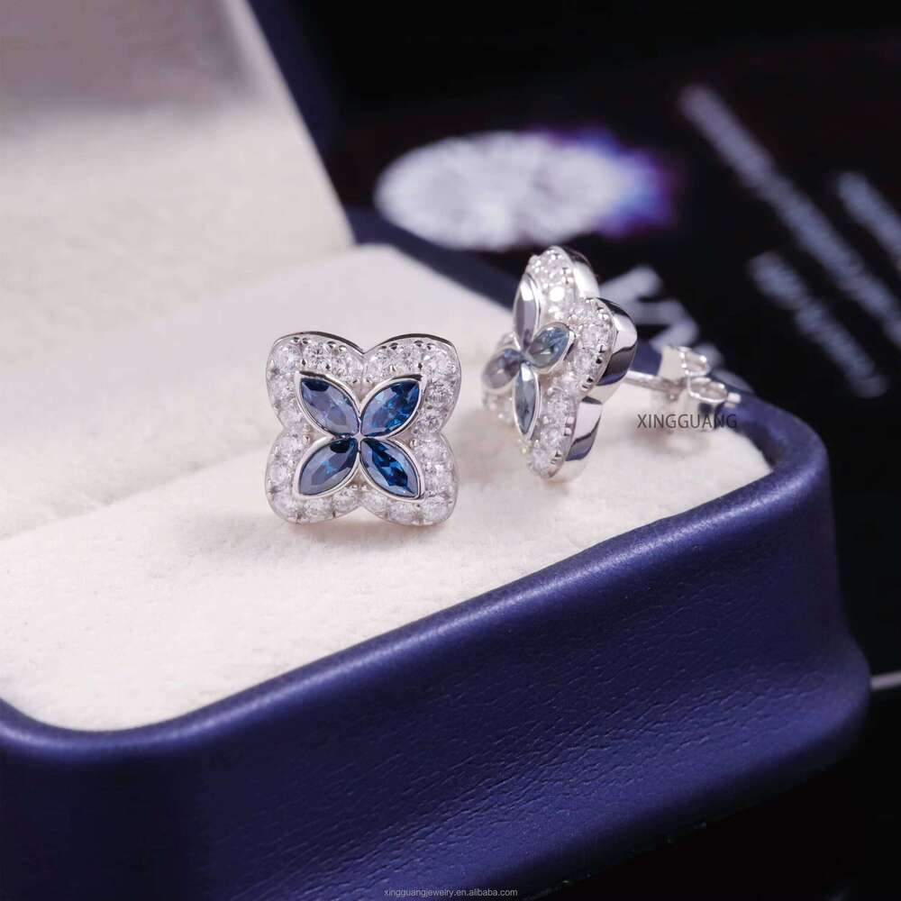 High Quality White Gold Plated Sterling Sier Shiny Vvs Moissanite Dia Four Leaf Clover Jewelry Stud Earring - view 4