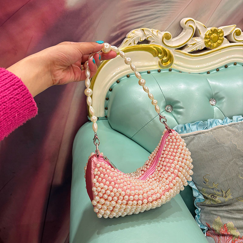 Sophisticated Feminine Accessory Premium Quality Pearl-Inlaid Handbag Ideal for Daily Use