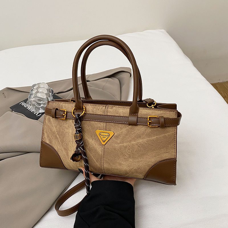 Quality New Designer Bag Luxury Shoulder Bags For Commuting PU Black Luxury Bag Large Capacity Crossbodybag Four season universal shoulder strap Splic