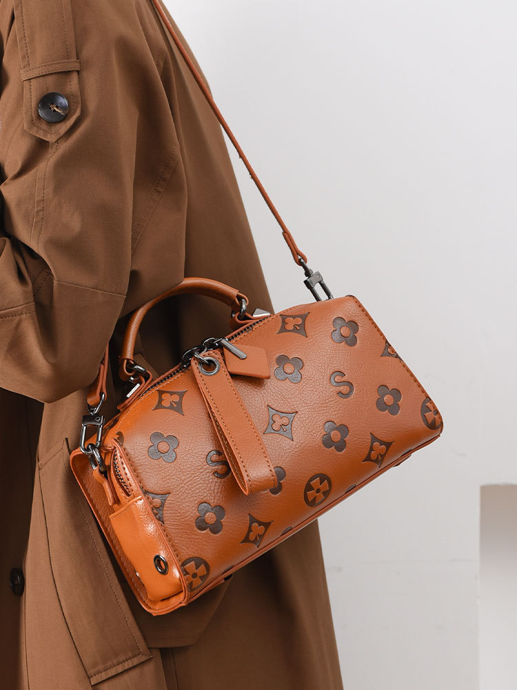 Single shoulder bag three-dimensional embosed bag women fashion large capacity pillow bag senior sense soft leather hand carry crossbody bag