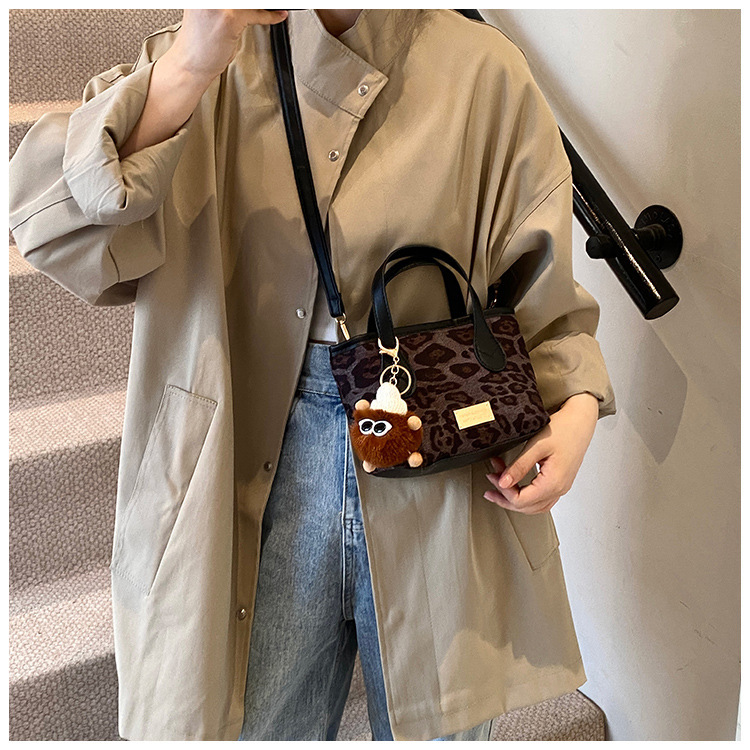 Summer new women's crossbody bag fashion leopard print women's fashion crossbody bag cute hanging decoration new women's women's s