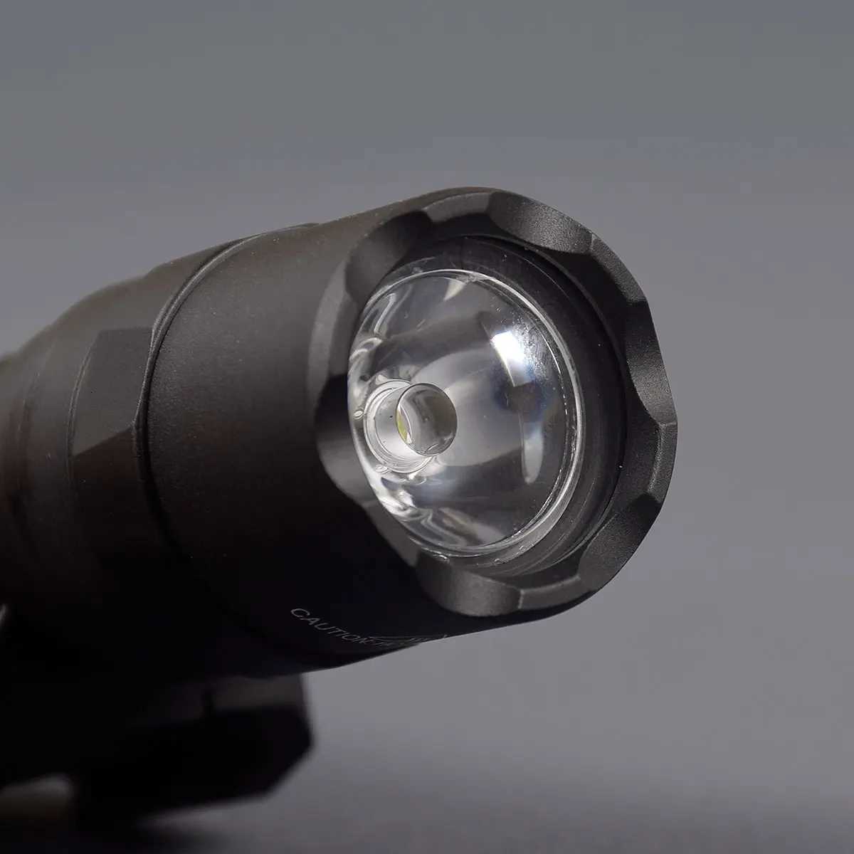 Tactical Airsoft Surefire M300 M300B M300A LED Weapon Scout Light For 20mm Rail AR15 M4 M16 Flashlight Hunting Metal Torch W250722
