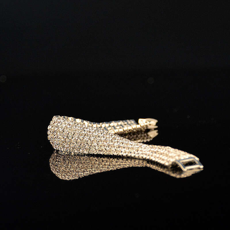 Dia-encrusted Copper Gold-plated Hand Jewelry Light Temperament Bracelet