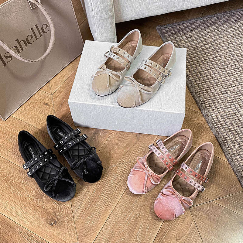 35-43 Plus Size Runaway Princess French Style Soft Sole Mary Jane for Women Fairy Bow Velvet Large Single Shoes