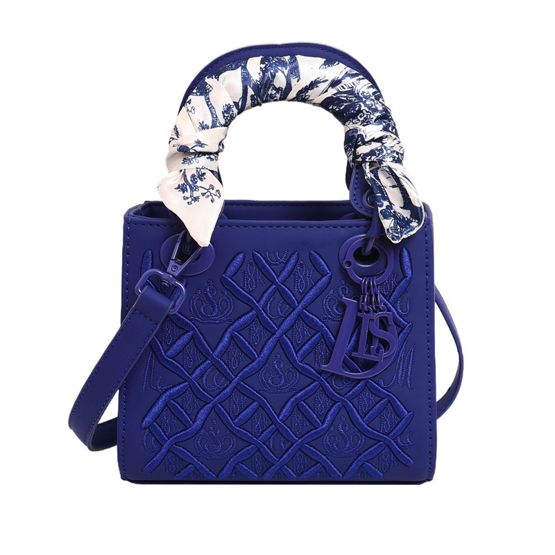 Heavy embroidery diamond-shaped princess bag, high-end crossbody bag, versatile fashion, silk scarf, single-shoulder handbag