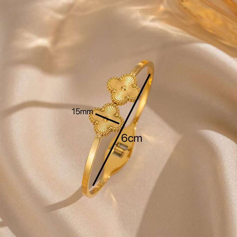 Ins Hot New Luxury Designer Elastic Opening Four Leaf Flower Titanium Steel Fashion Women's Non fading Versatile Clover Bracelet Jewelry designer - view 4