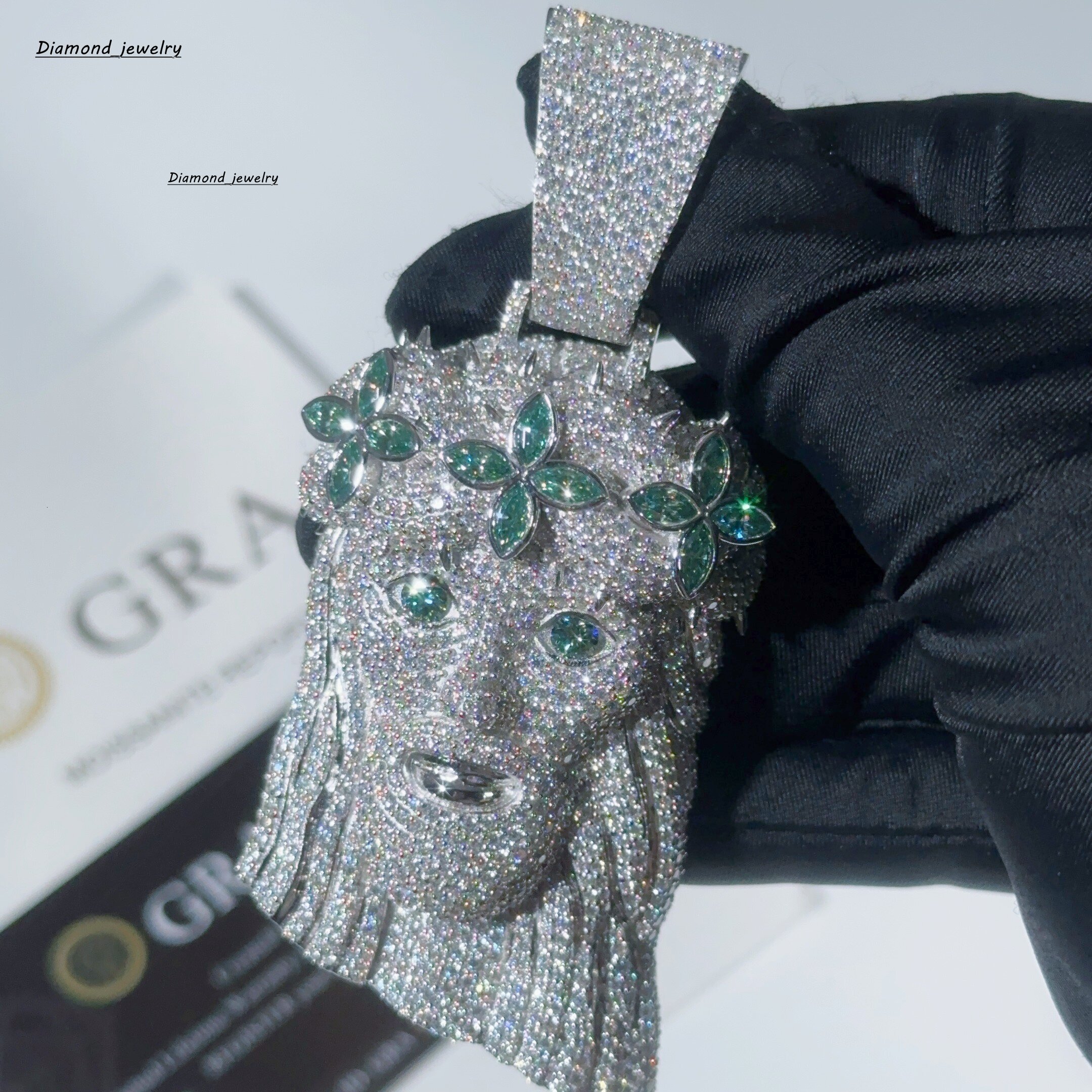 Fashion Jewelry Blue Green Moissanite Diamond Jesus Head Iced Out Custom Pendant 925 Silver Moissanite Hip Hop Head Pendant