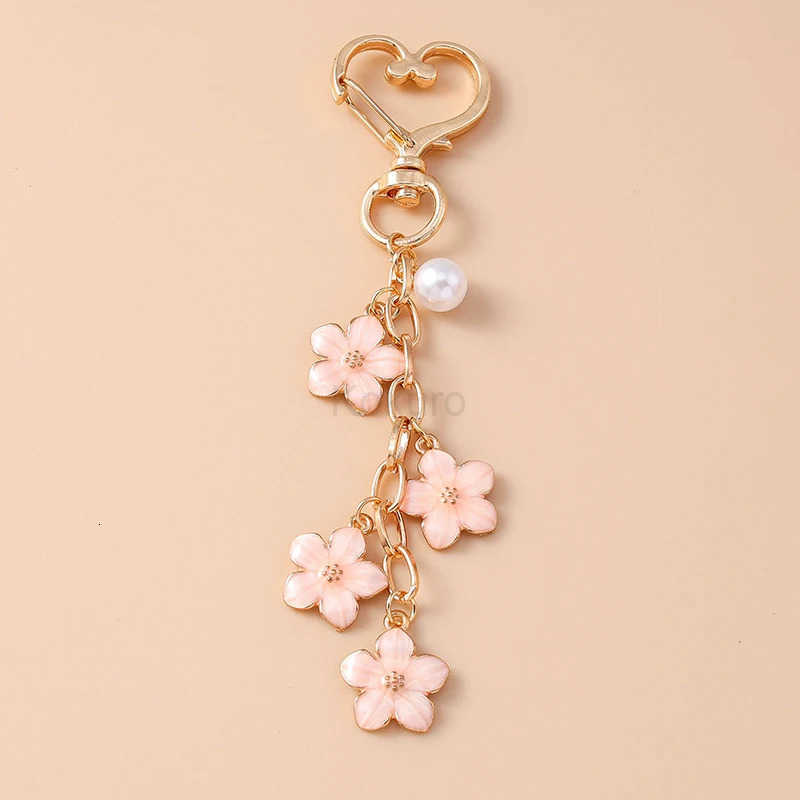ute Enamel Pearl Flower Keychain Plant Key Ring Pendant for Women Girls Handbag Decoration DIY Handmade Jewelry Gifts M250723