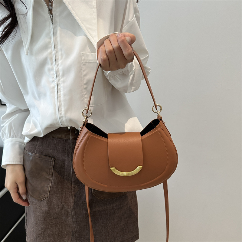 Summer new women's crossbody bag fashion new niche bag summer women's retro single shoulder armpit bag new women's single shoulder bag 