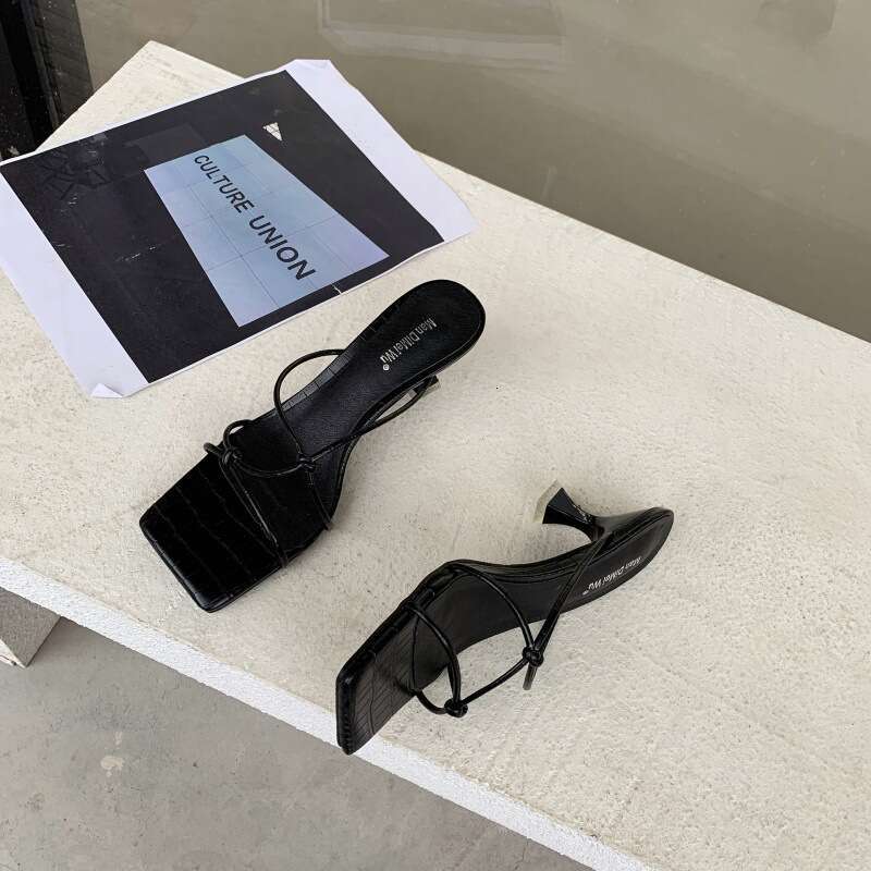 2025 Spring and Autumn New Fashionable Gold Square Open Toe Sandals for Women with Mid Outdoor Thin Heel, High Heel Slippers