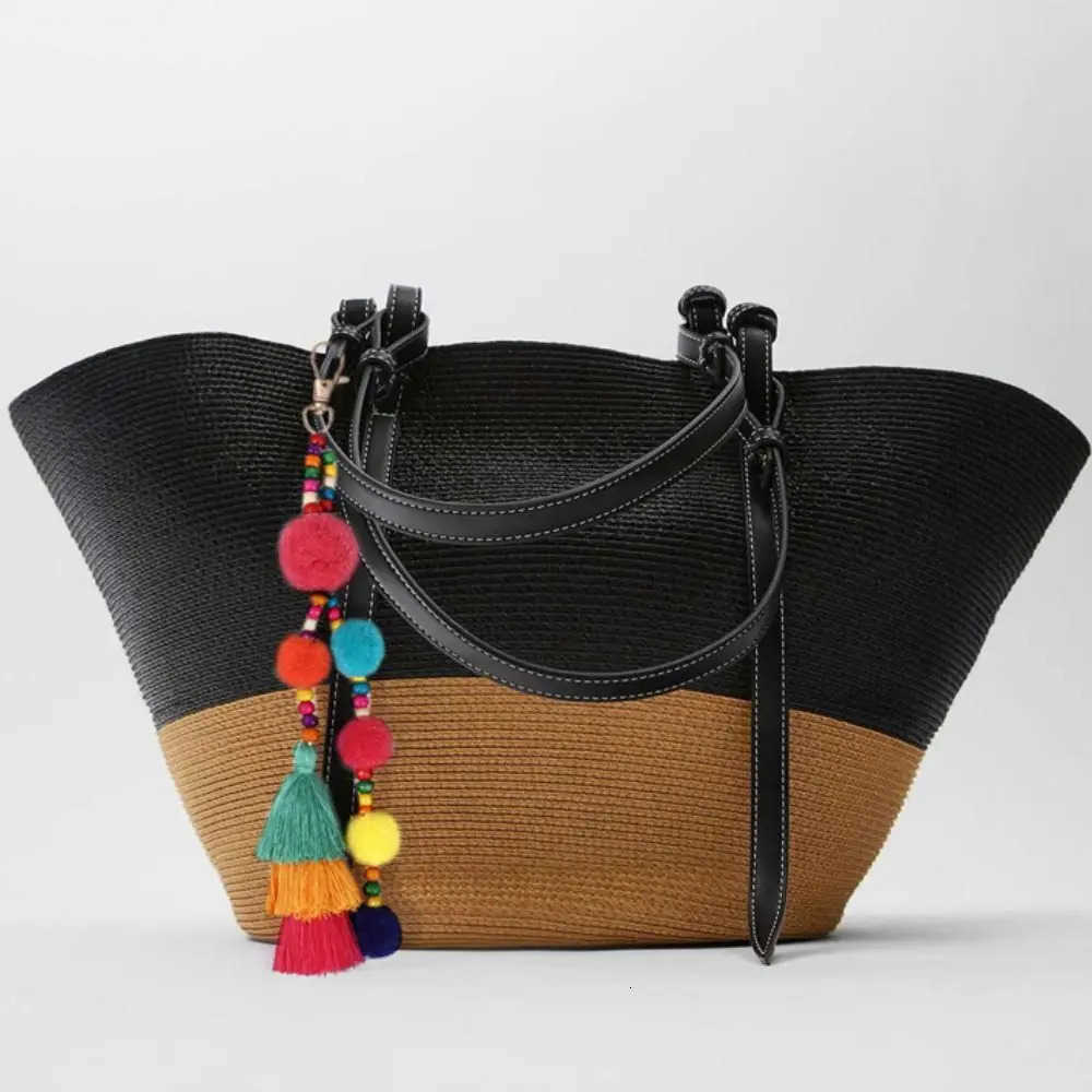 Boho Style Hair Ball Tassel Keychain Summer Beach Shell Keychain Colorful Pompom Keyring for Women Bag Hanging Pendants U250723