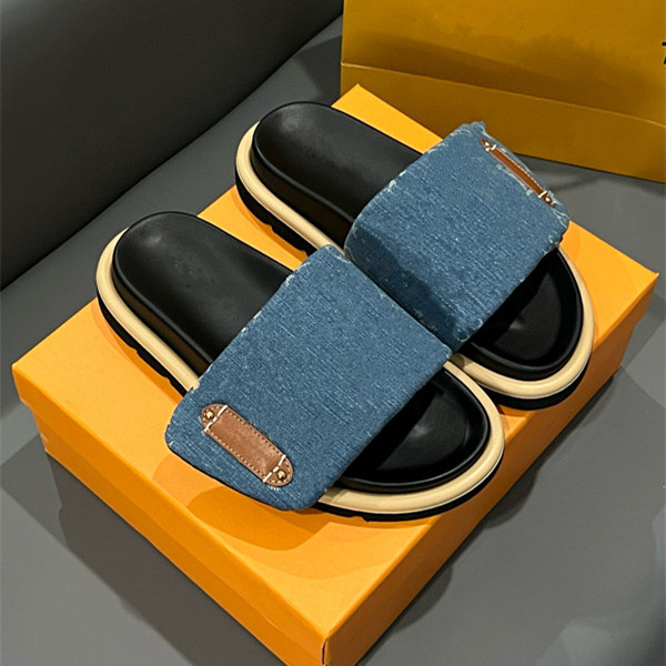 Designer Men Women slippers Sandals Women luxury outdoor beach slides Summer flats Classic Flat heel Black white brown Slides with box