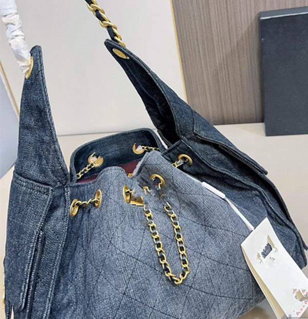 The denim bag is fashionable and practical, making it an excellent companion for shopping, studying, or working.