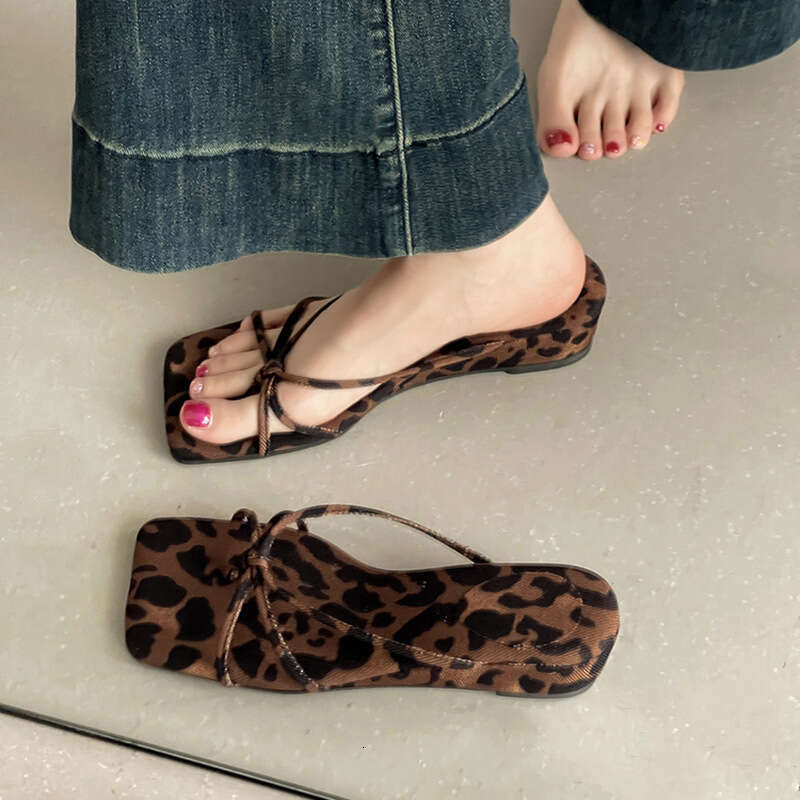 Fashion Leopard Print Thin Strap Open-Toe Wedge Flip-Flops for Women 2025 Summer Shoes Outdoor French Style Sandals