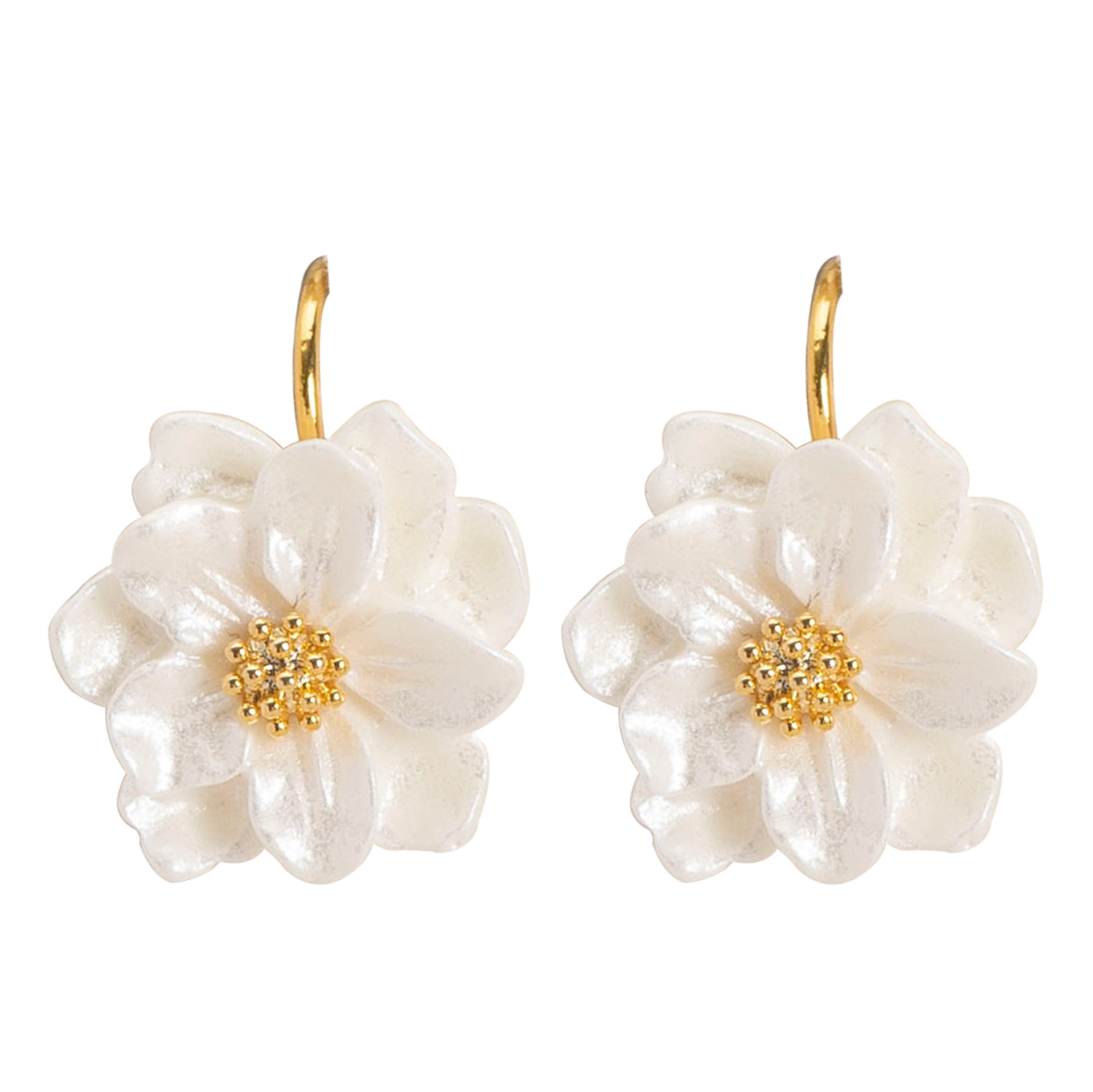French New Elegant Camellia Earrings for Women High-end Cute Niche Vacation Style Versatile Ear Jewelry