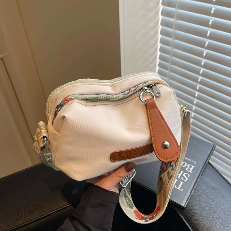 New Trendy Fashion Single Shoulder Commuting Large Capacity Versatile Casual Crossbody Bag