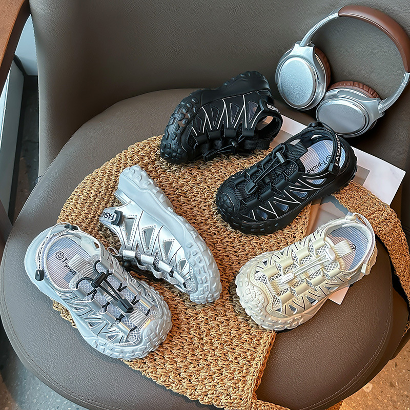 Childrens sports shoes popular singlemesh hollowedout casual shoes in summer 2025 new softsoled and nonslip beach shoes for baby girlsC250926 S251027