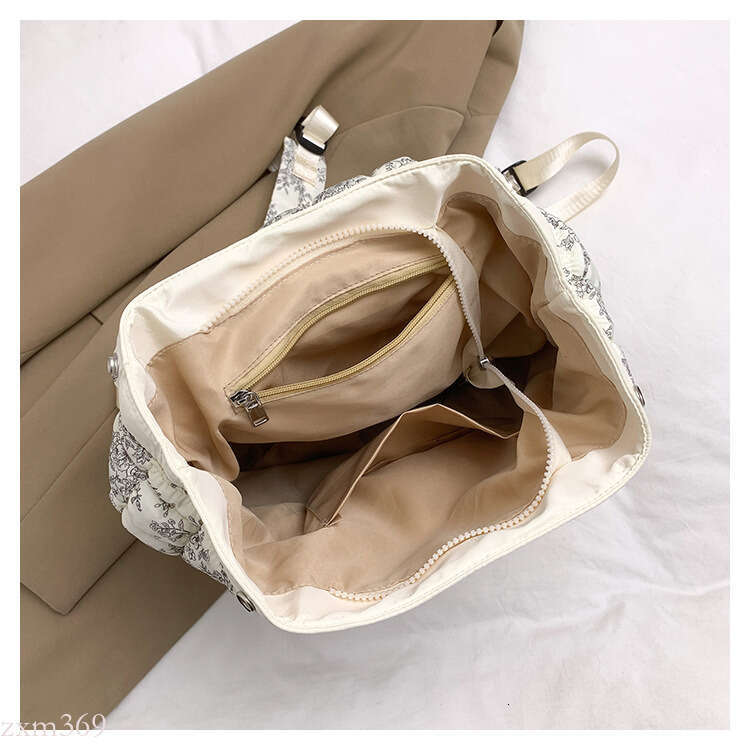 Down Pleated Backpack Women's Cloud Large Capacity Fluffy Plaid Lightweight Puff Bag