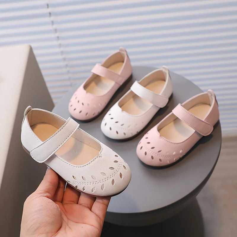 New Small Leather Shoes Children Hollow Out Breathable Casual Shoes Fashion Girls Wedding Party Dress Princess Shoes H794 XJ250724