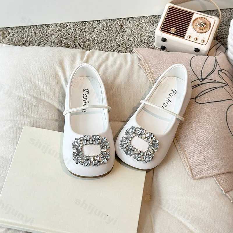 Girls PU Leather Shoes Non-slip Soft Sole Kids Princess Shoes Luxury Rhinestone Elegant Childrens Flats Ballet Shoes Wedding XJ250724