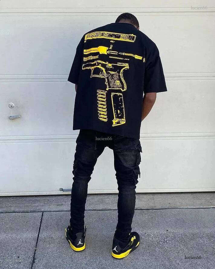 Streetwear Tshirt Y2K Tops Hip Hop Pistol Graphics Print Oversized T Shirt Mens Round Neck Cotton Short Sleeve Clothing 240929