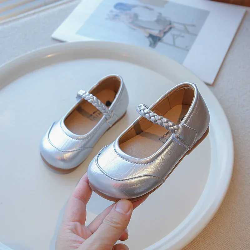 2025 Children Leather Shoes for Girls Spring New Fashion Korean Style Casual Anti-slippery Versatile Chic Simple Princess Shoes XJ250724
