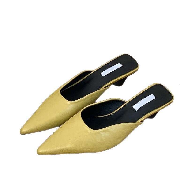 Designer 2025 Spring New Low Heel Mules Closed Half Slippers Outdoor Wear High-end Korean Style Pointed Toe Casual Shoes