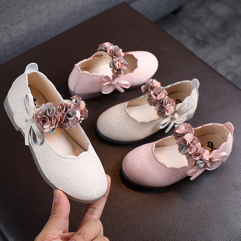 Sneakers Girls Leather Shoes Pearl Shallow Mouth Low Heel Cute Princess Single Sweet Chic All match Kids Casual for Wedding 221205